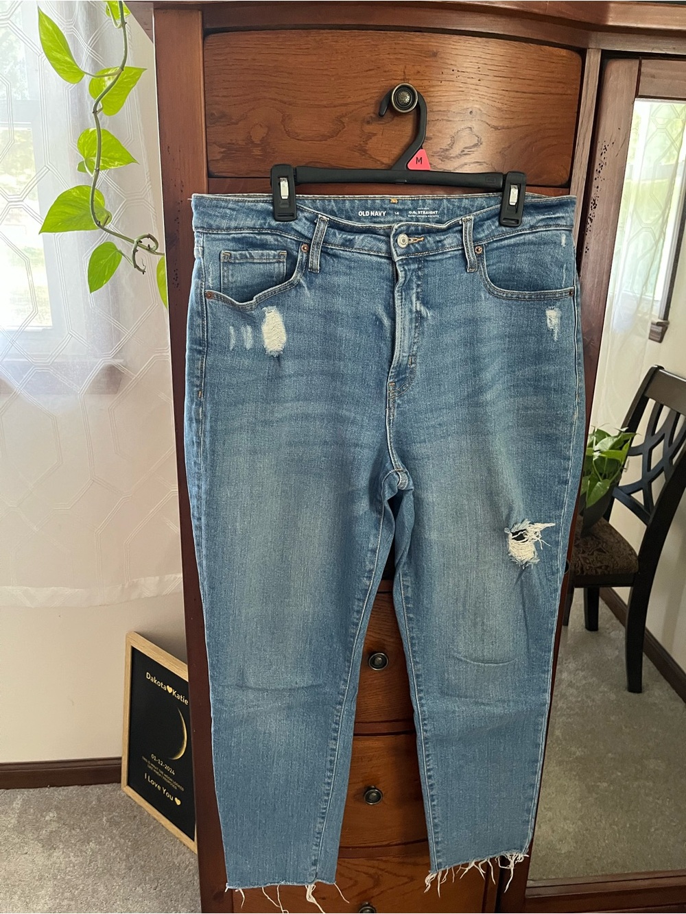 Old Navy Women's Light Wash Distressed Ankle Jeans